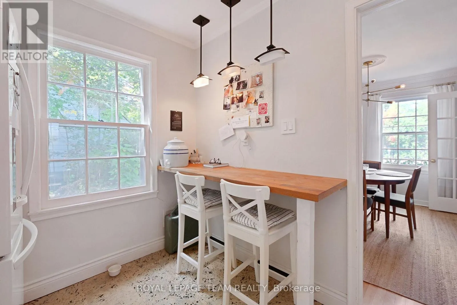 16 SANDRIDGE ROAD