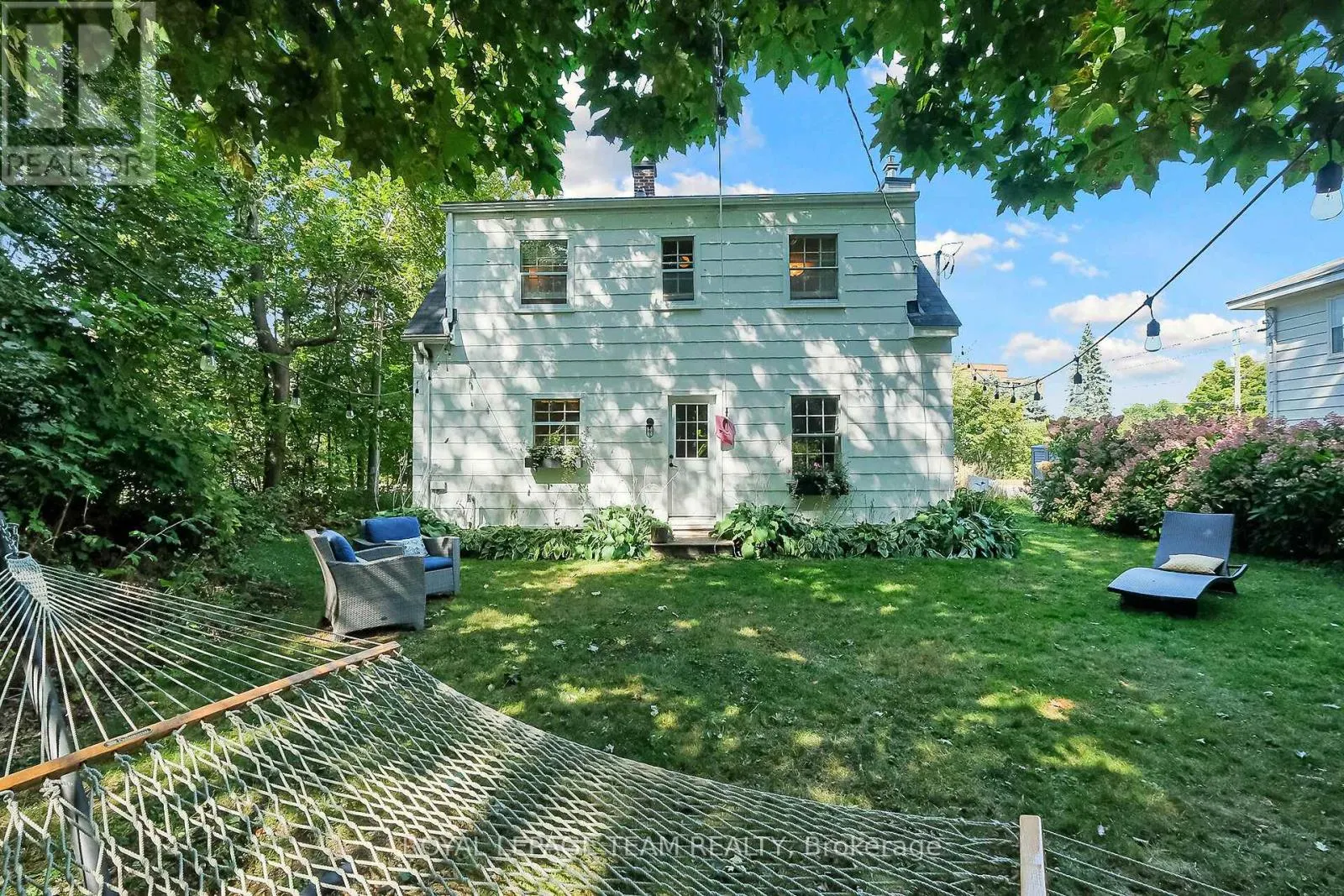 16 SANDRIDGE ROAD