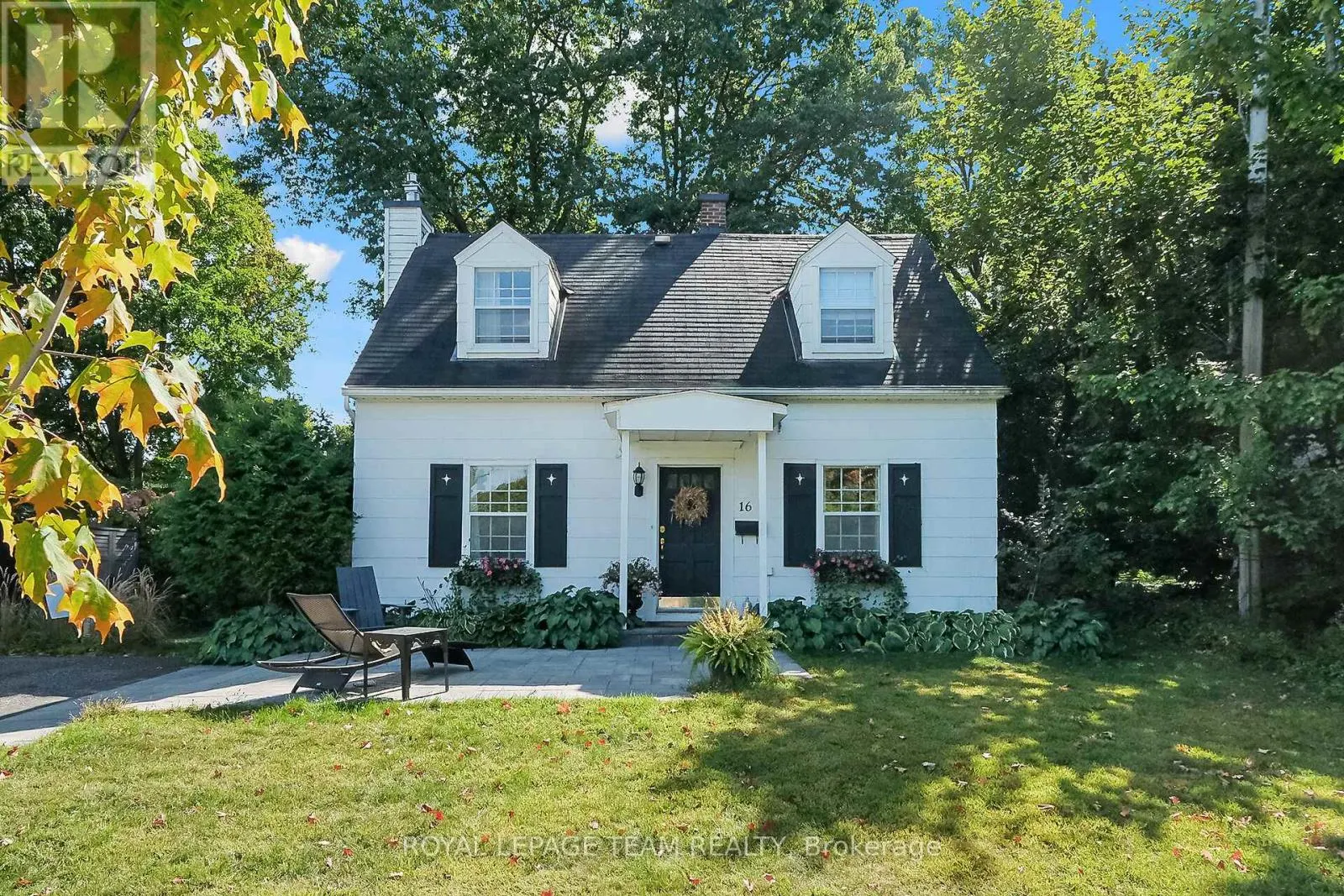 16 SANDRIDGE ROAD