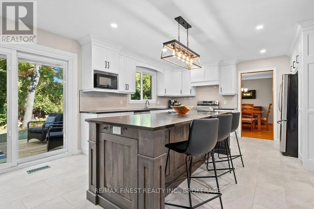 550 RANKIN CRESCENT