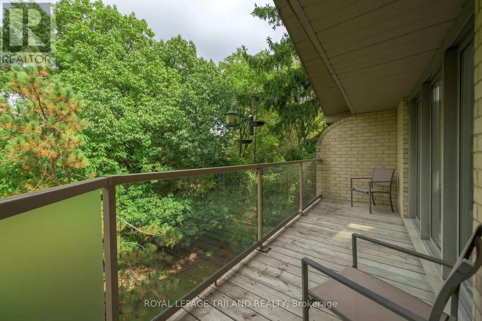 12 - 1399 COMMISSIONERS ROAD W, #12