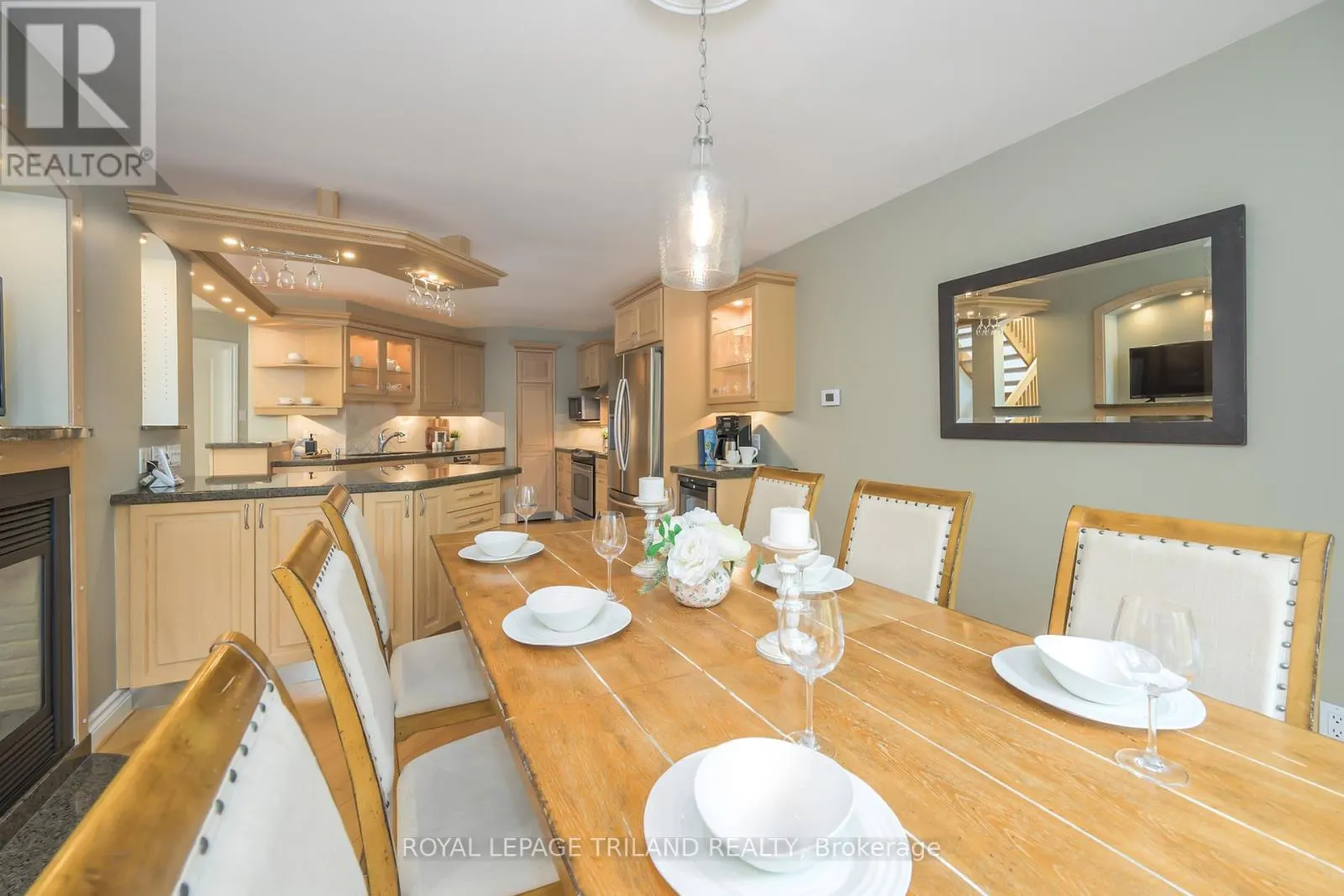 12 - 1399 COMMISSIONERS ROAD W, #12