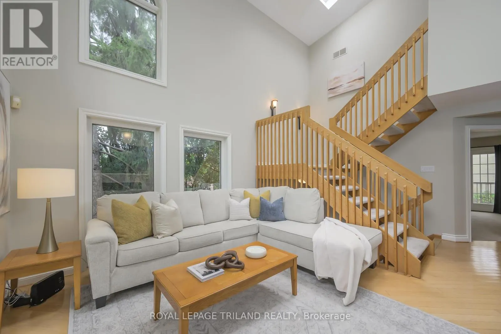 12 - 1399 COMMISSIONERS ROAD W, #12