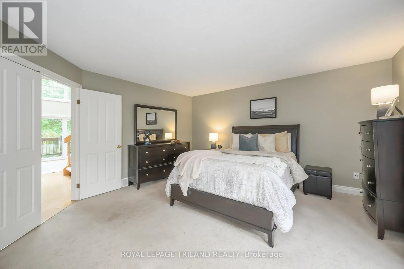 12 - 1399 COMMISSIONERS ROAD W, #12