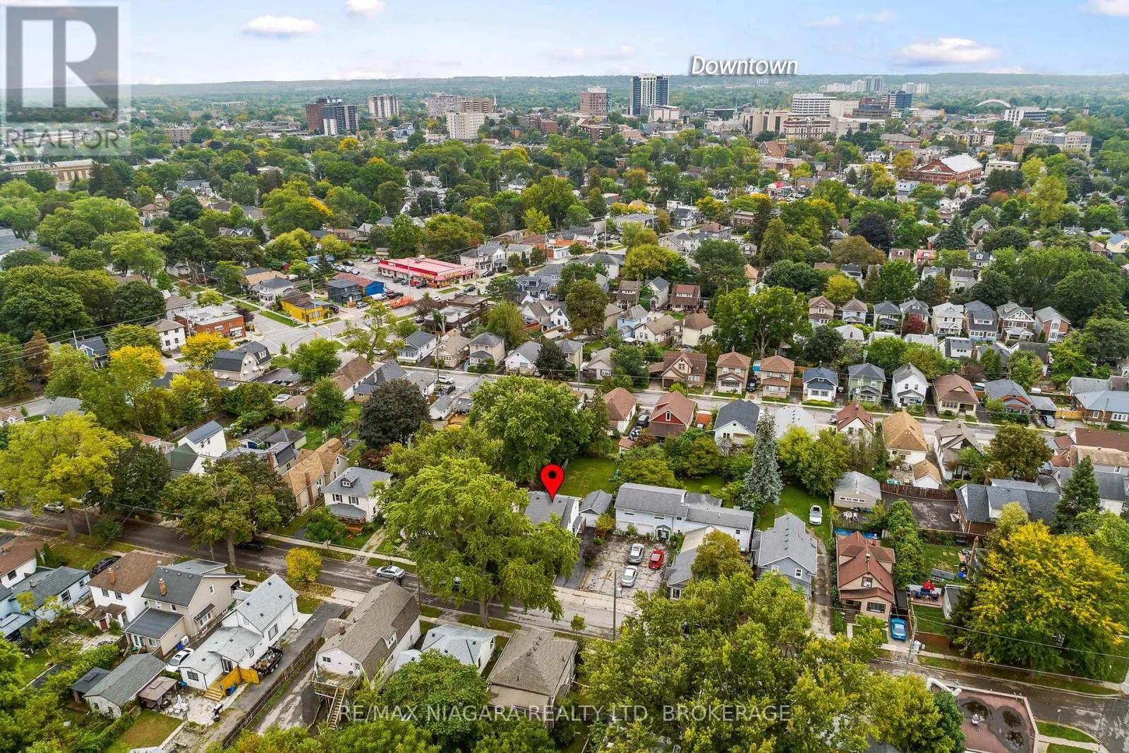 118 DUFFERIN STREET E