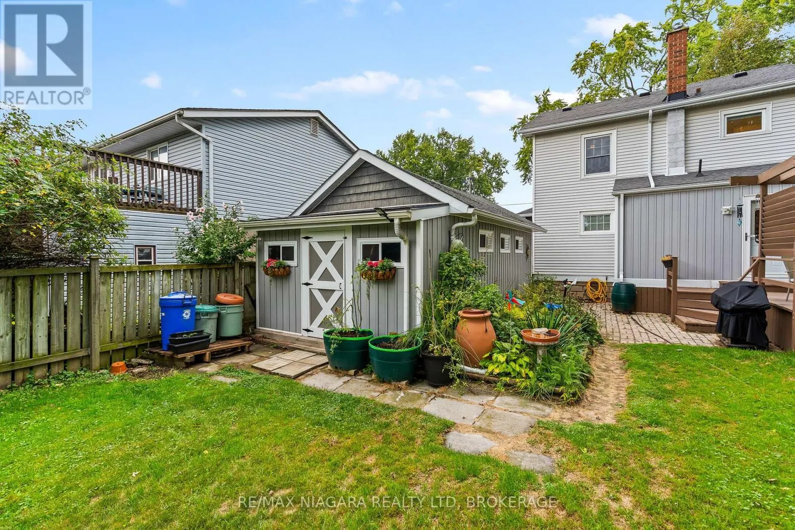 118 DUFFERIN STREET E