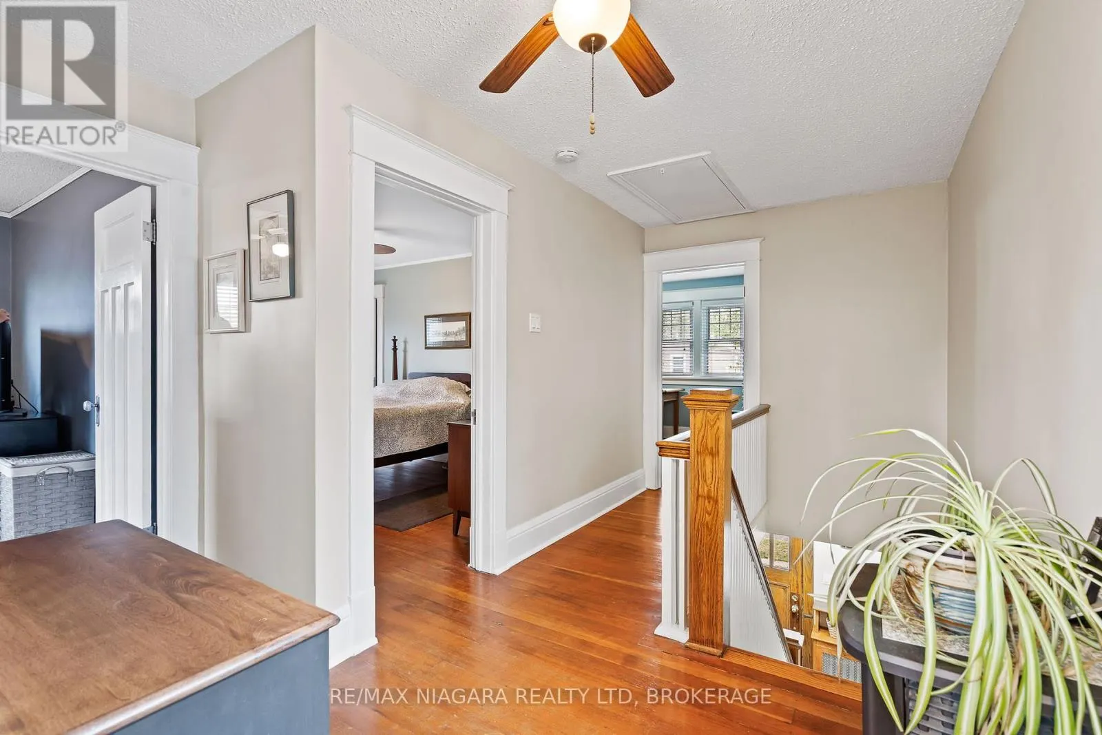 118 DUFFERIN STREET E