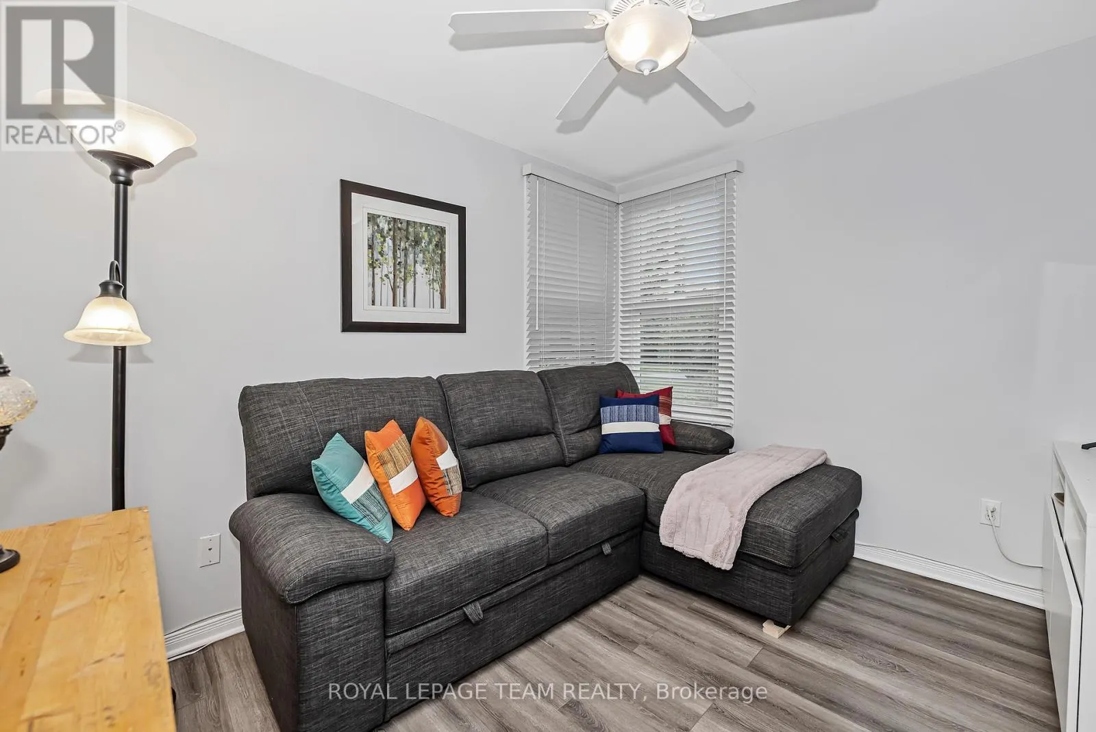 1095 AMBLESIDE DRIVE