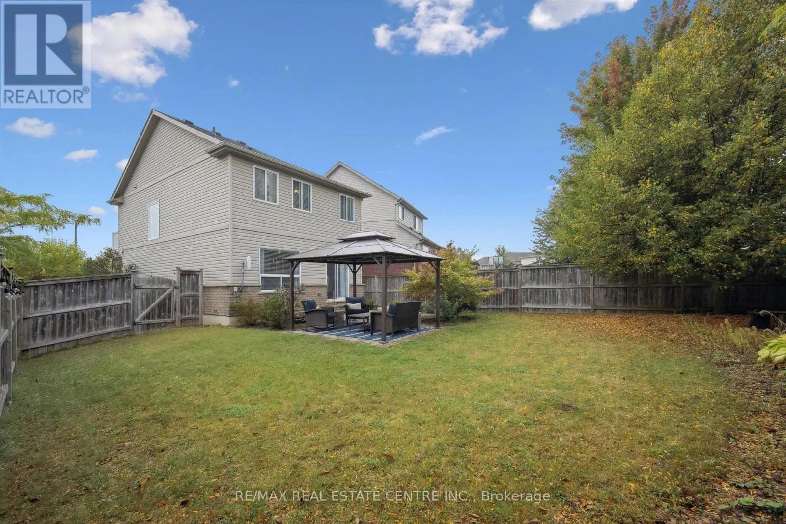 394 SAUVE CRESCENT