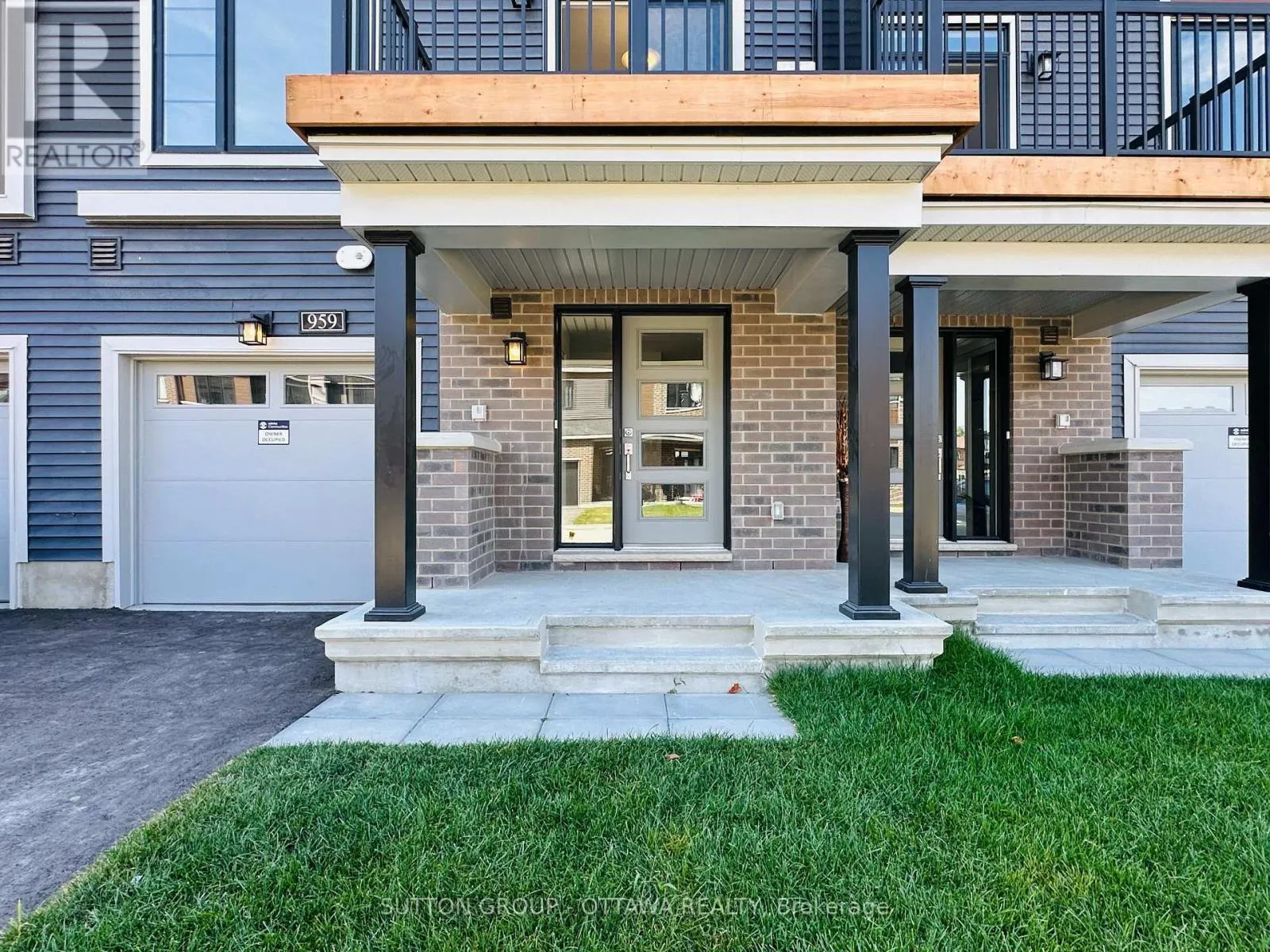 959 EILEEN VOLLICK CRESCENT