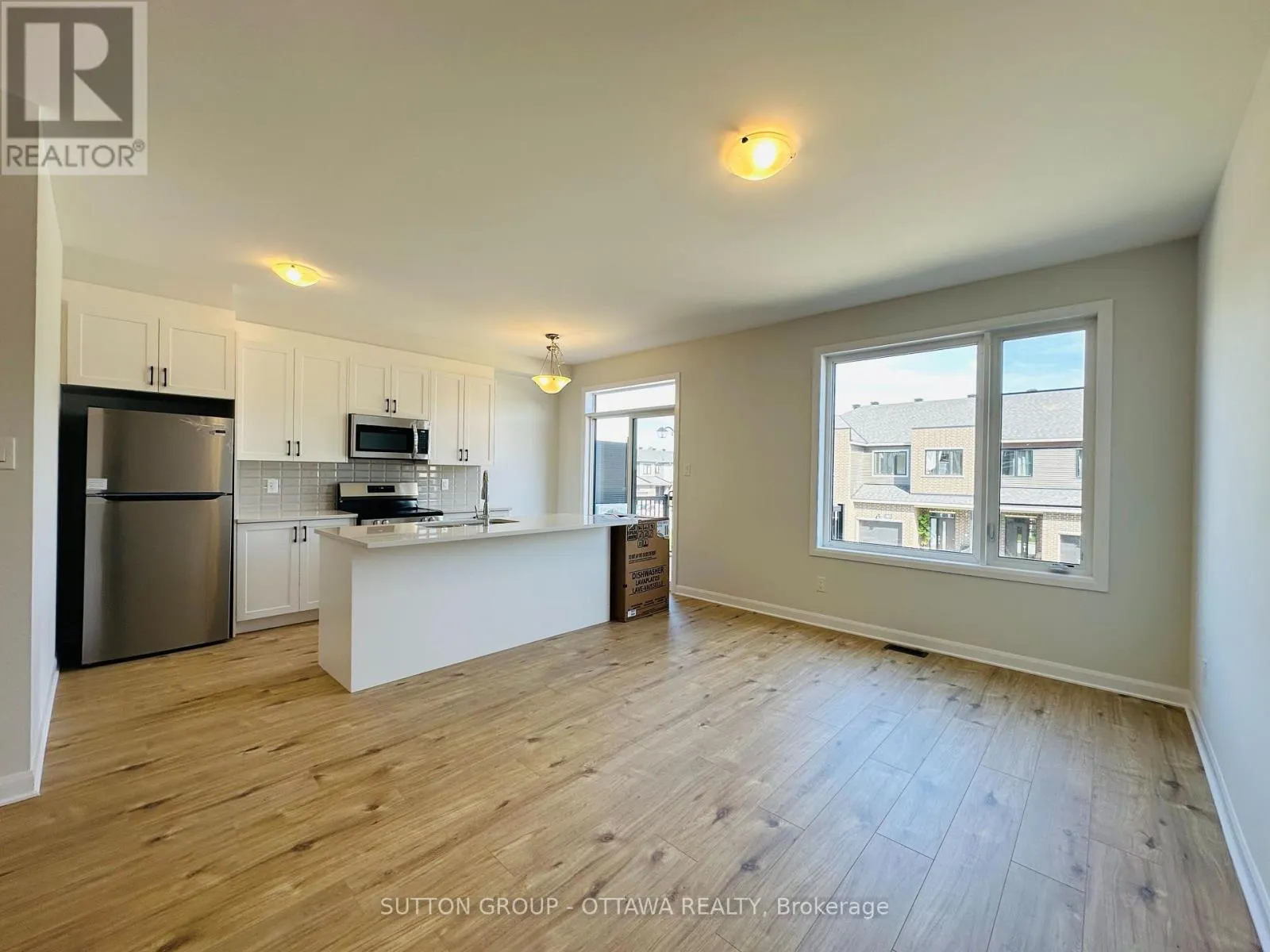 959 EILEEN VOLLICK CRESCENT