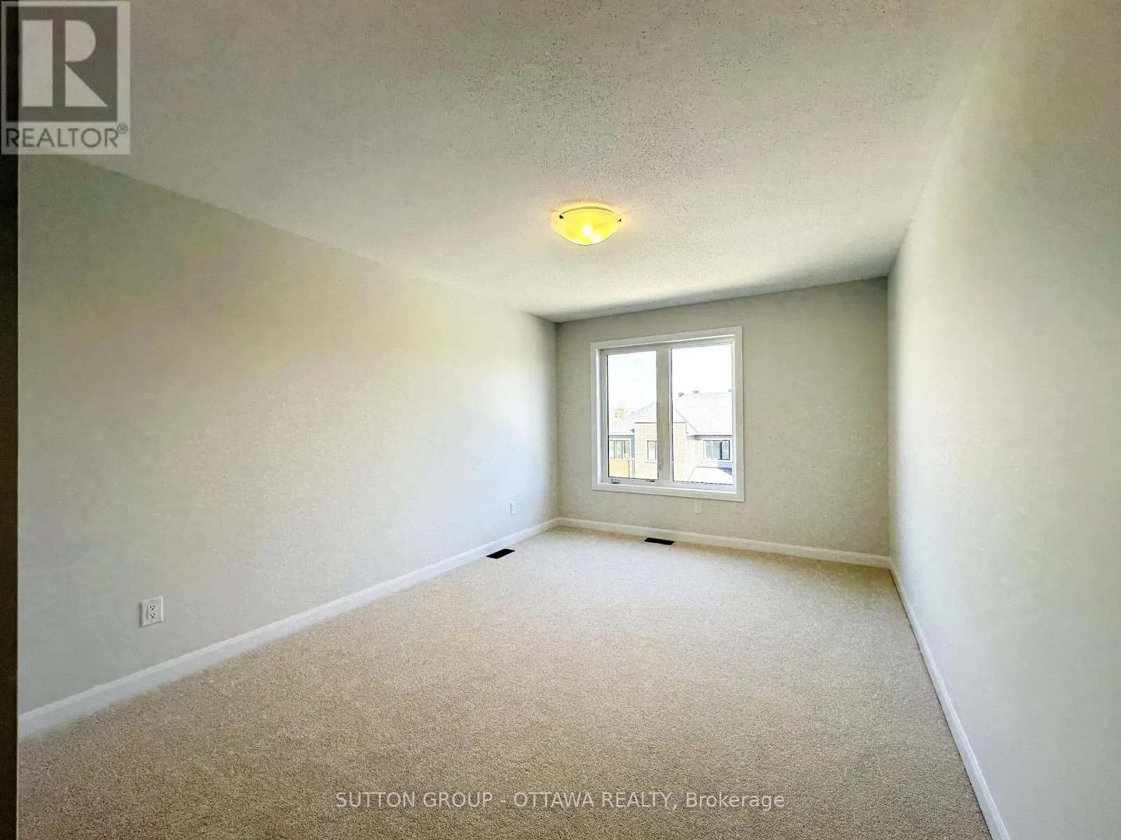 959 EILEEN VOLLICK CRESCENT