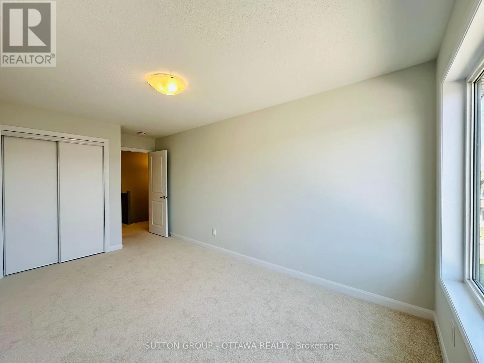 959 EILEEN VOLLICK CRESCENT