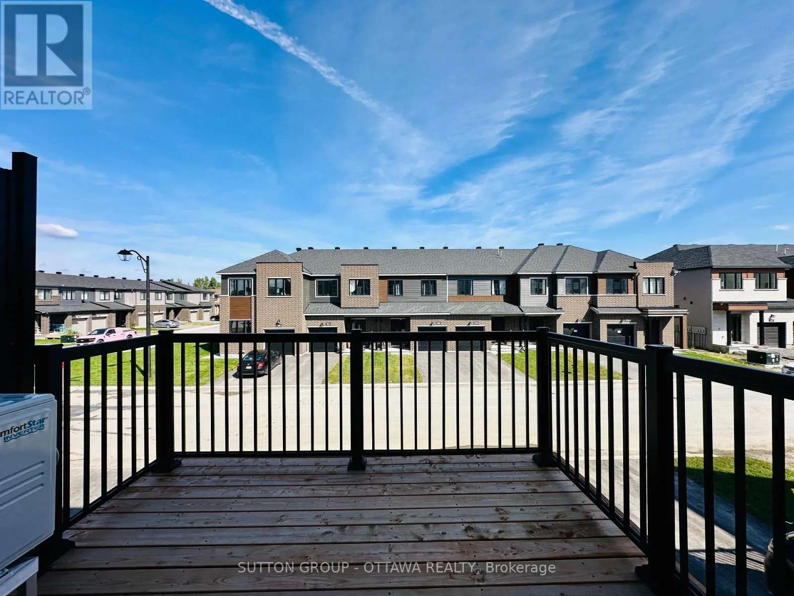 959 EILEEN VOLLICK CRESCENT