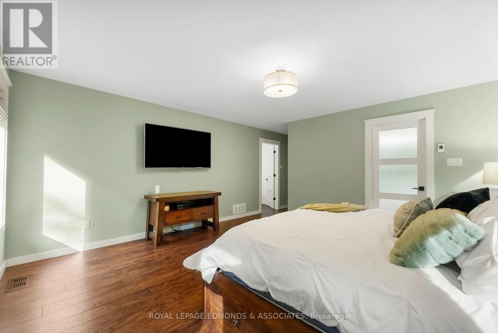 166 DEERFIELD DRIVE