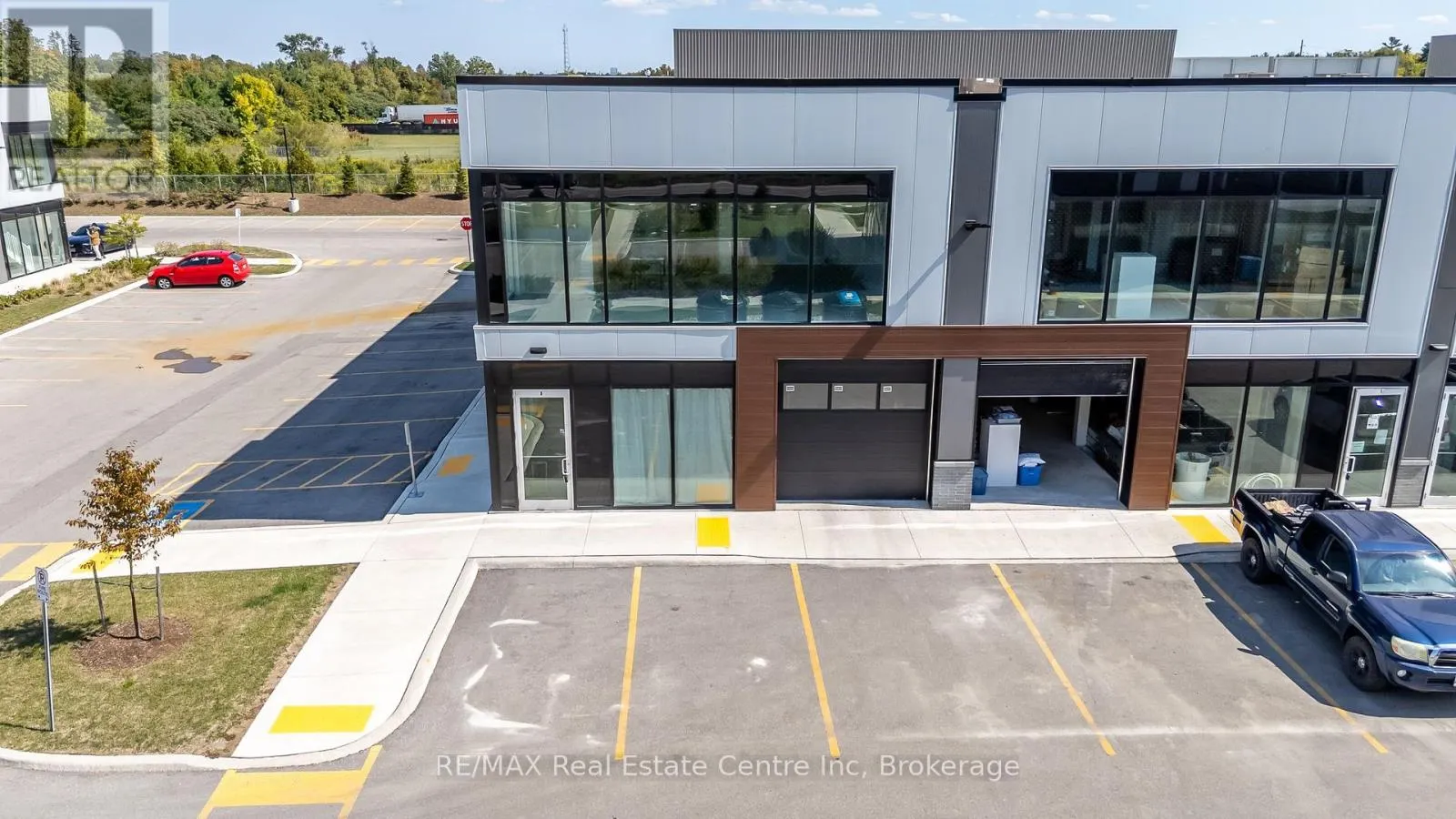 8 - 587 HANLON CREEK BOULEVARD, #8