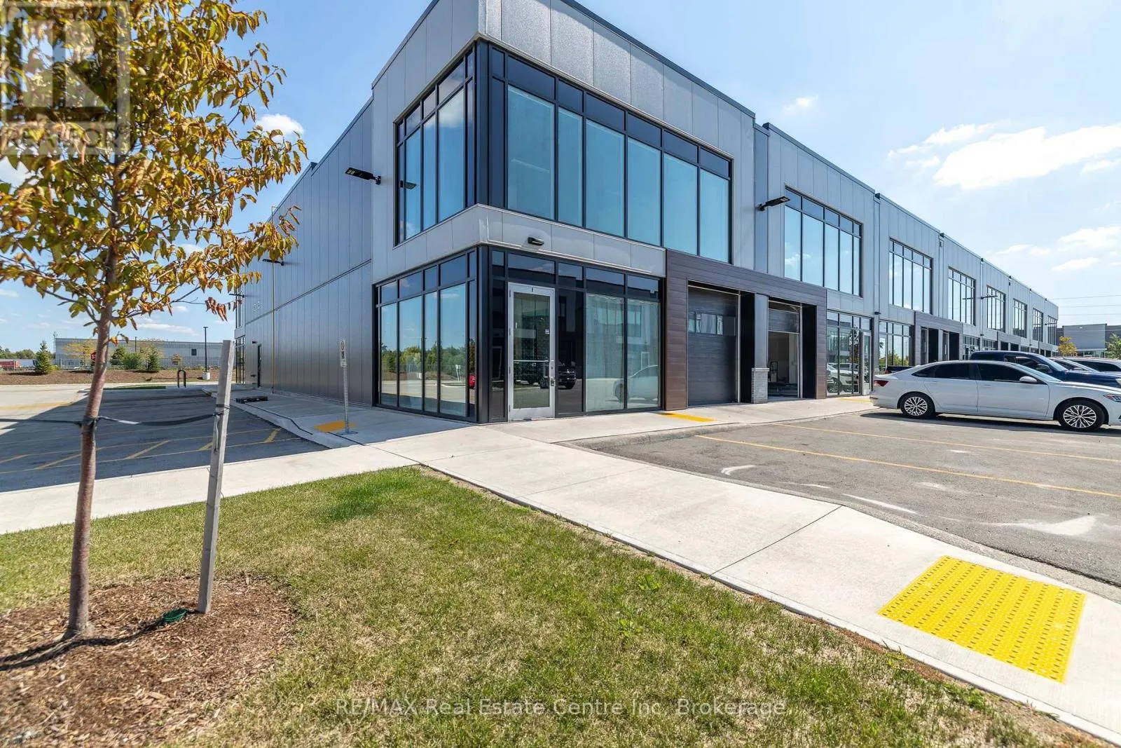 8 - 587 HANLON CREEK BOULEVARD, #8