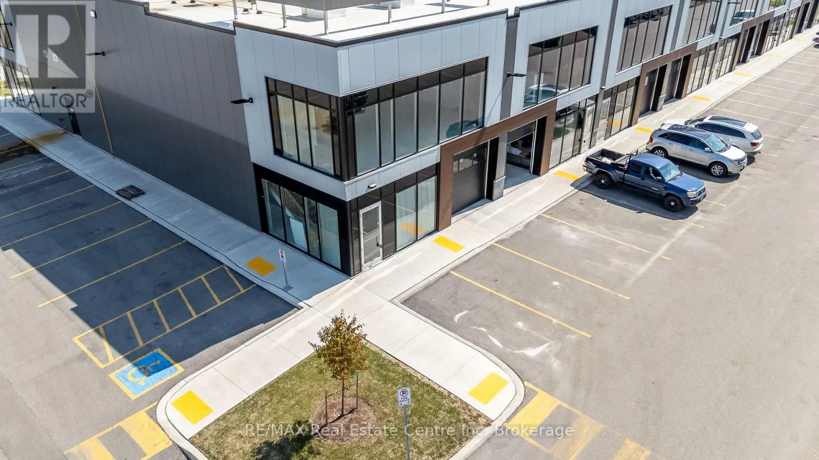 8 - 587 HANLON CREEK BOULEVARD, #8