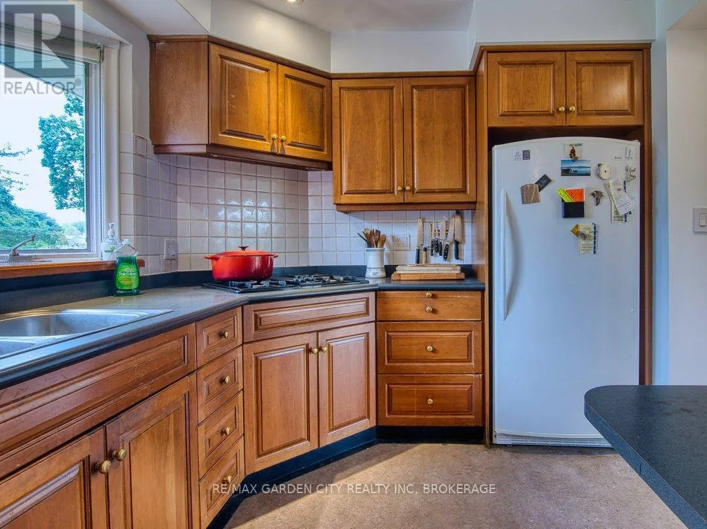 2265 SEVENTH STREET LOUTH STREET