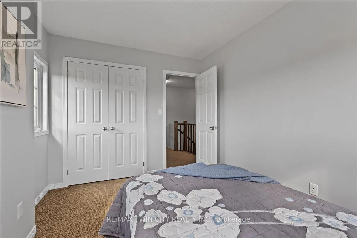 260 COUNTRYSTONE CRESCENT