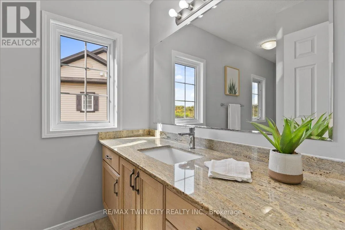 260 COUNTRYSTONE CRESCENT