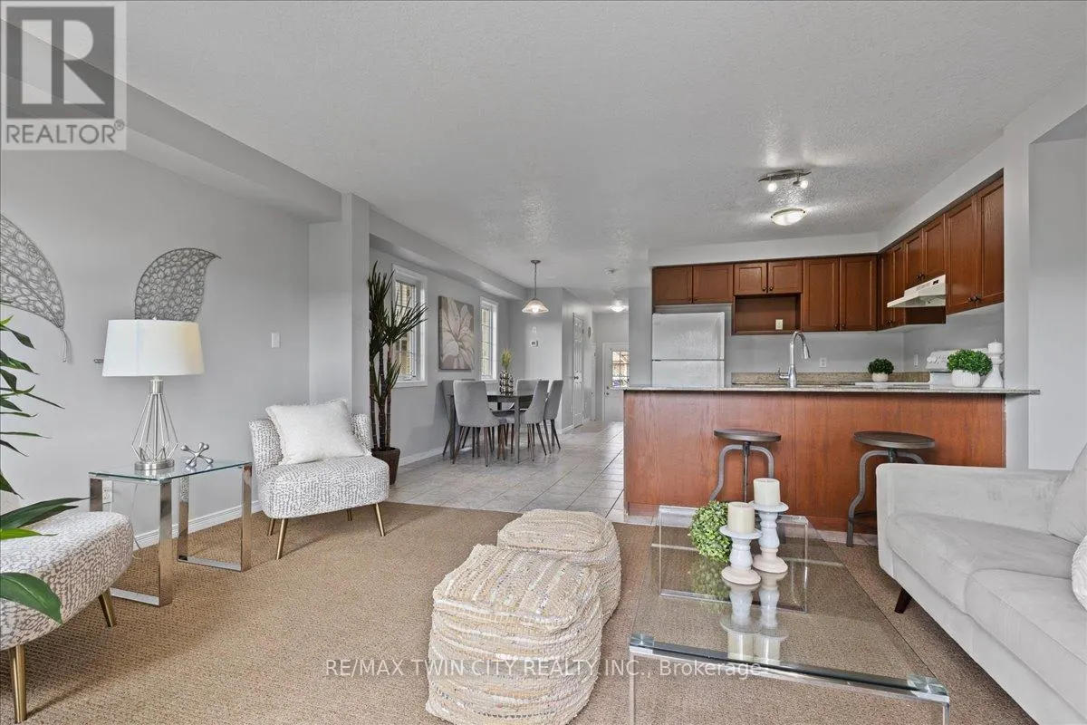 260 COUNTRYSTONE CRESCENT