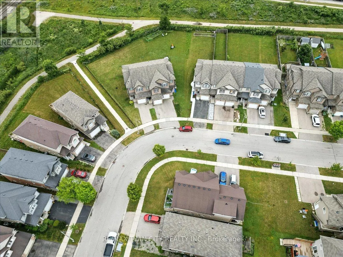 260 COUNTRYSTONE CRESCENT