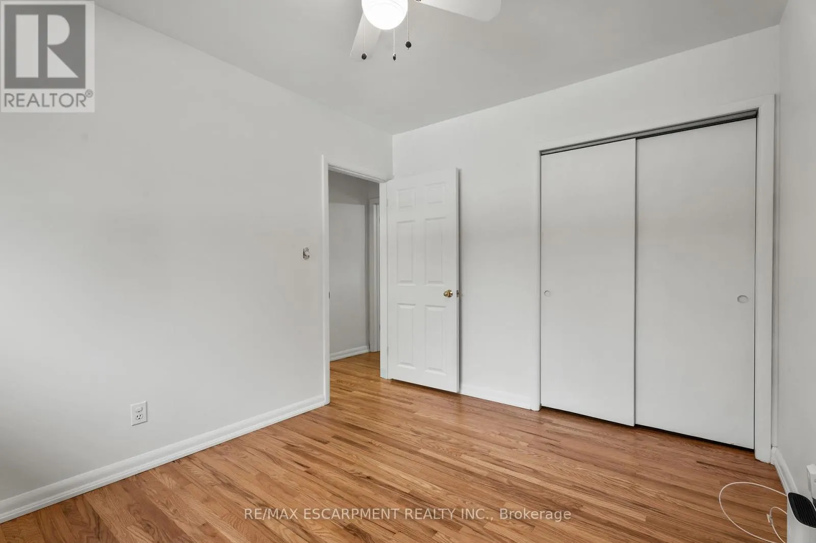 98 LAURIER AVENUE