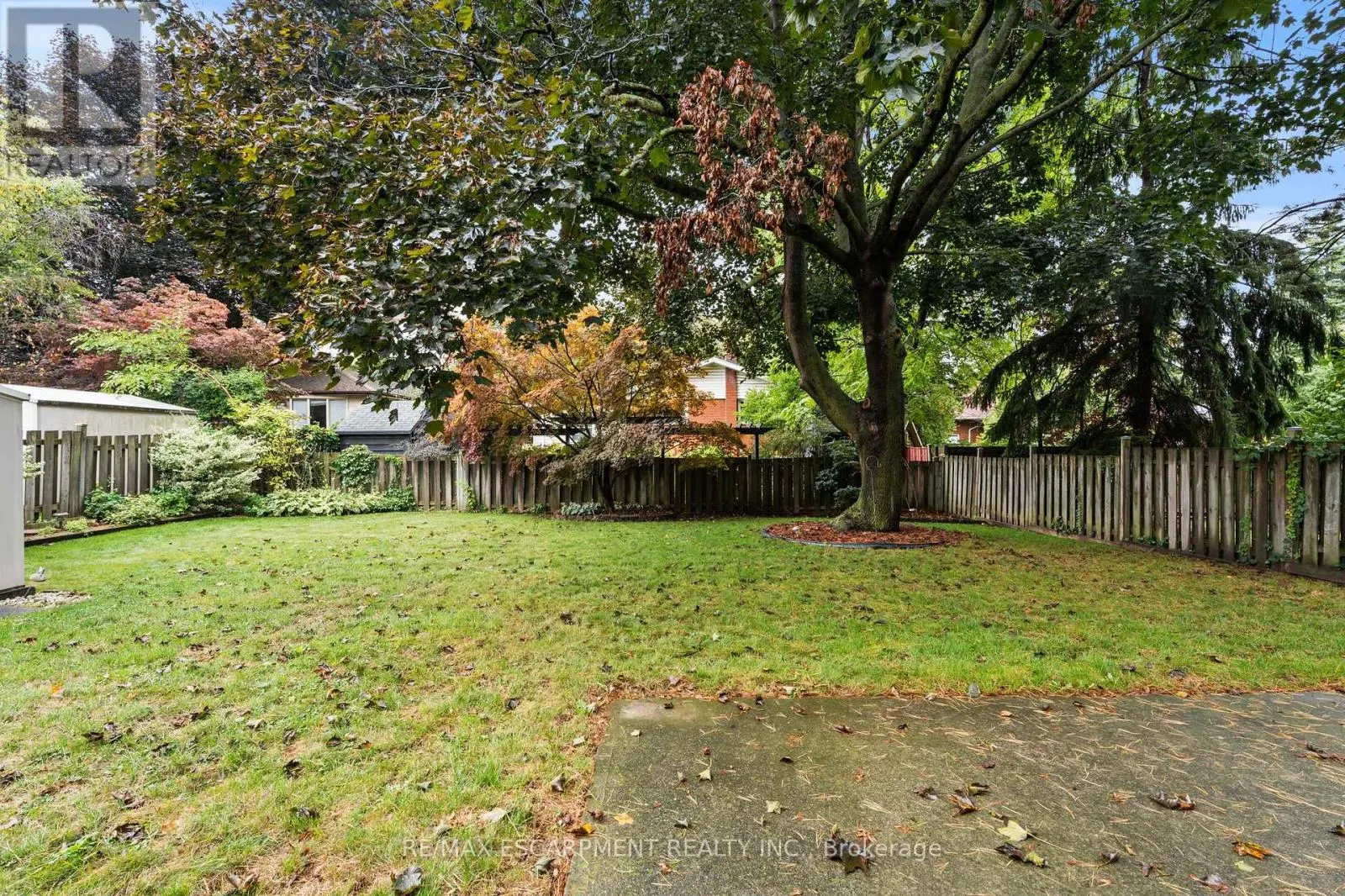 98 LAURIER AVENUE