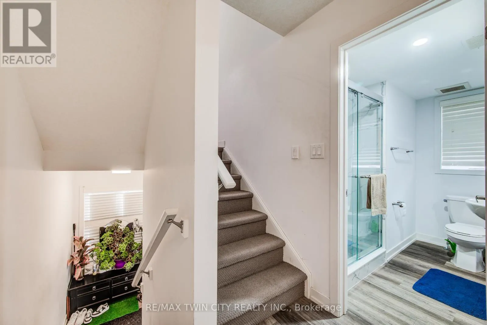 35 - 205 WEST OAK TRAIL