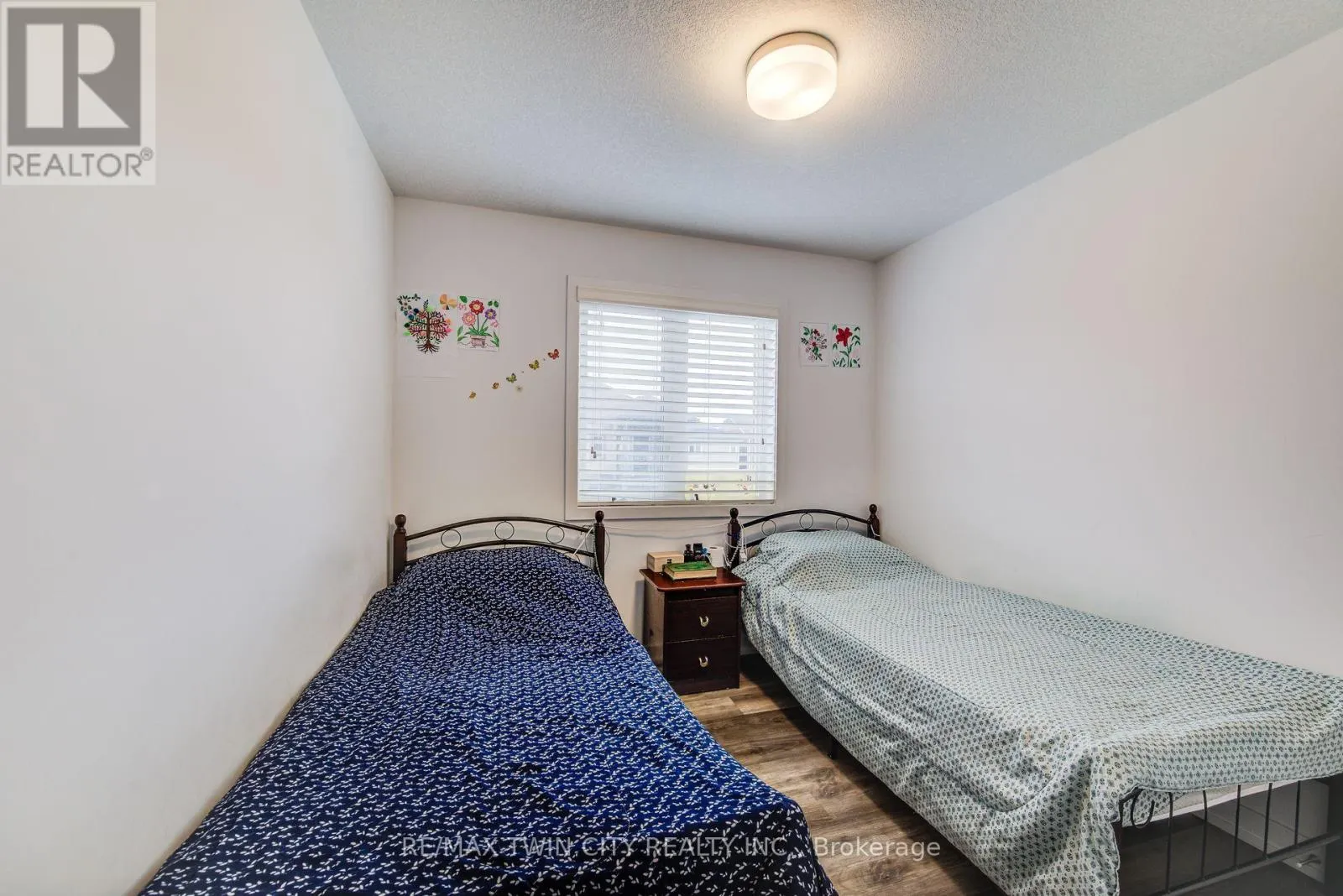 35 - 205 WEST OAK TRAIL