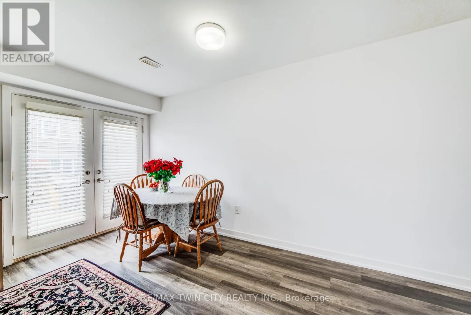35 - 205 WEST OAK TRAIL