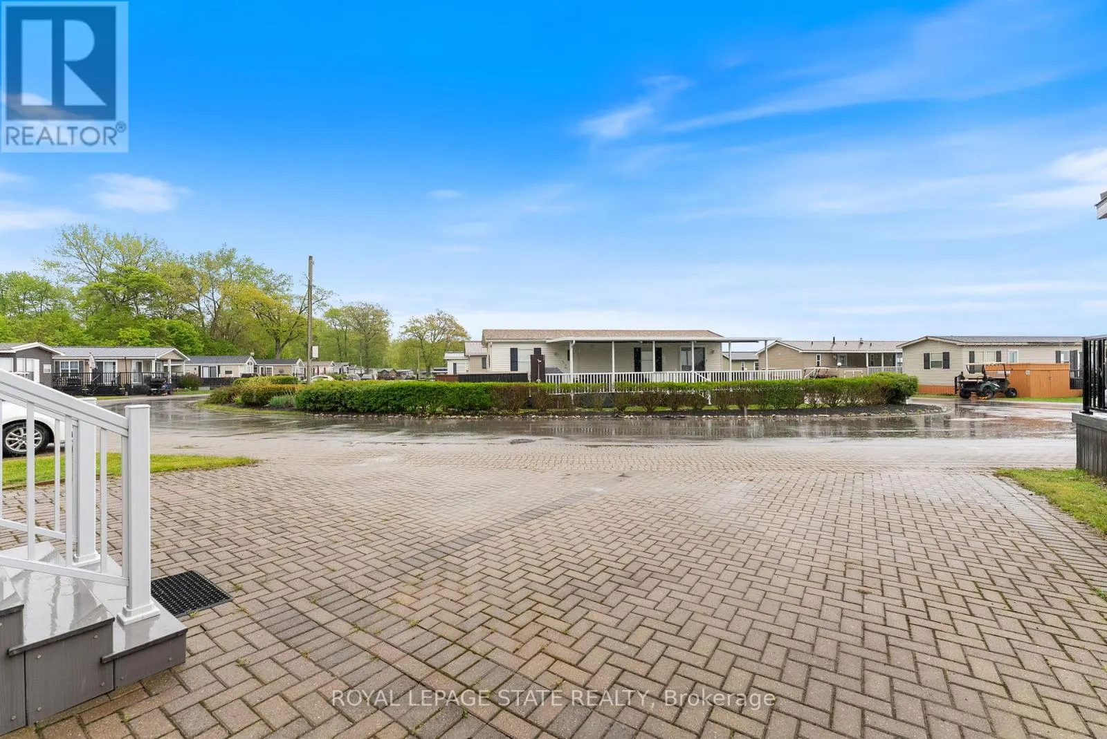 213 - 490 EMPIRE ROAD