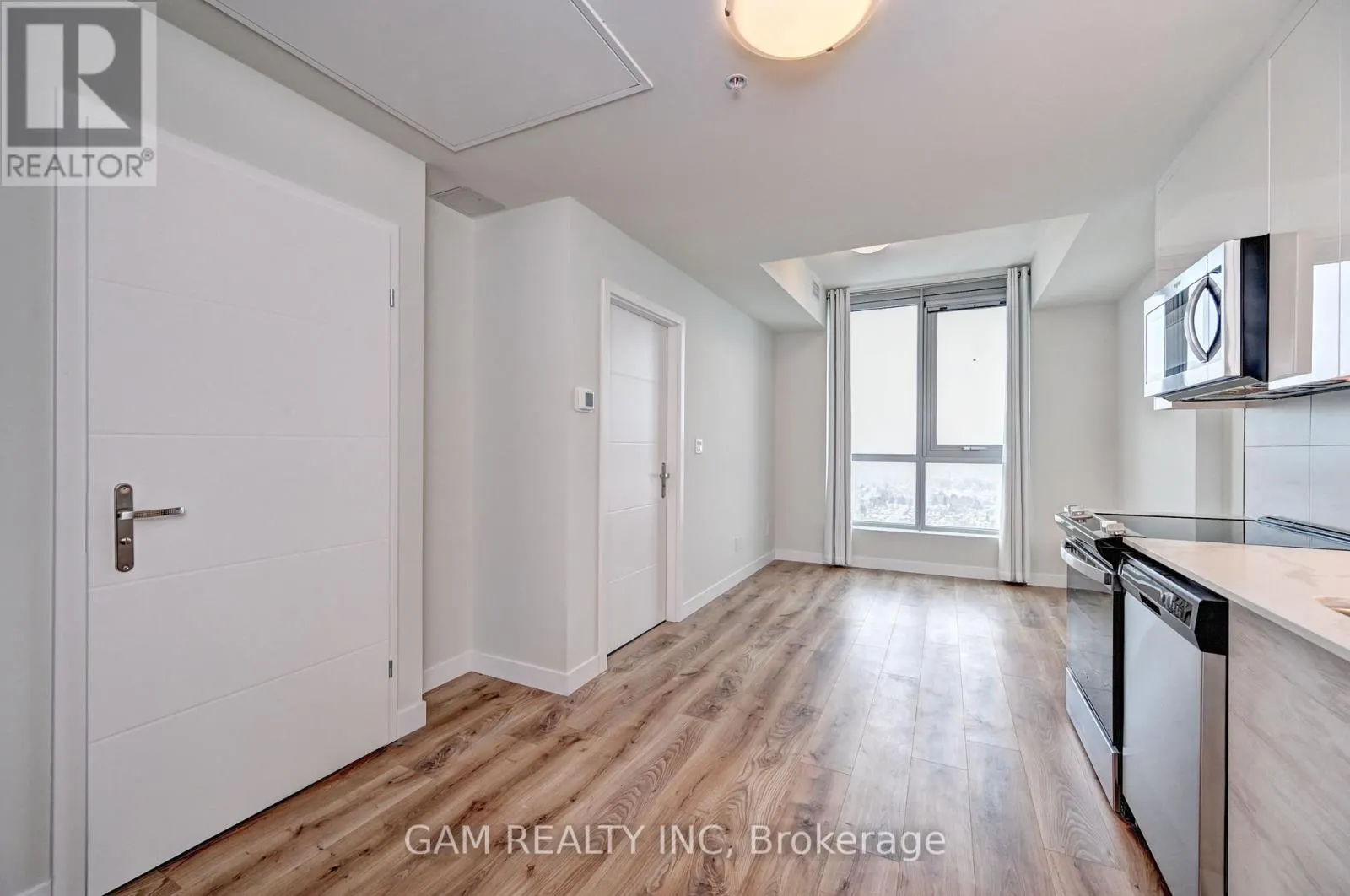 3601 - 60 FREDERICK STREET
