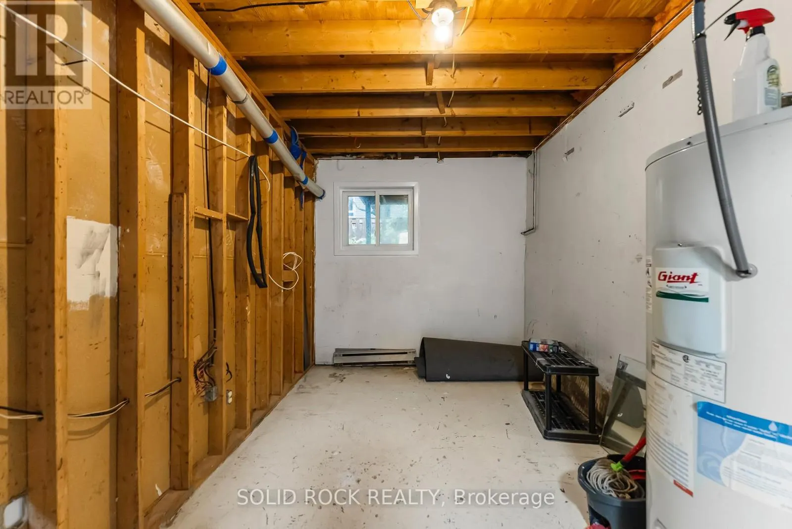 39 - 3415 UPLANDS DRIVE