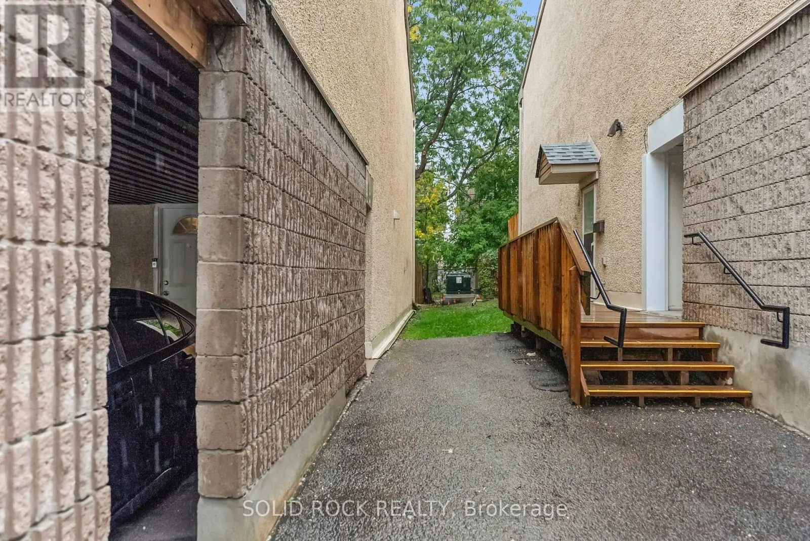 39 - 3415 UPLANDS DRIVE