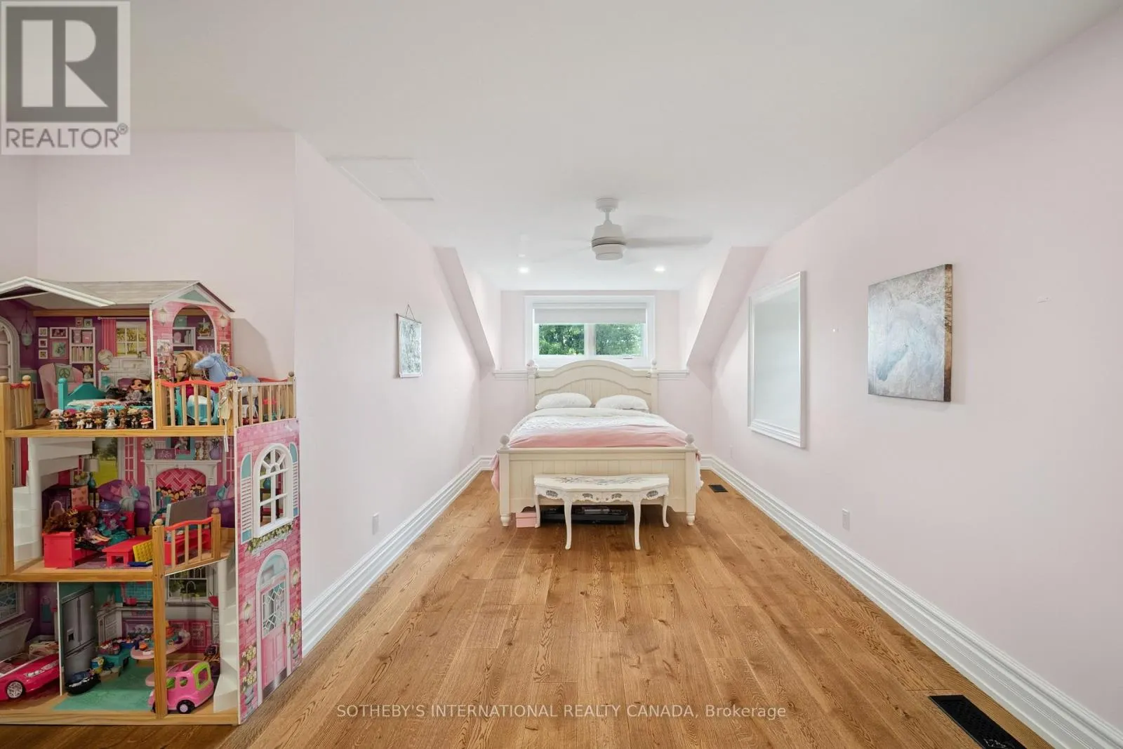 4085 VICTORIA ROAD S