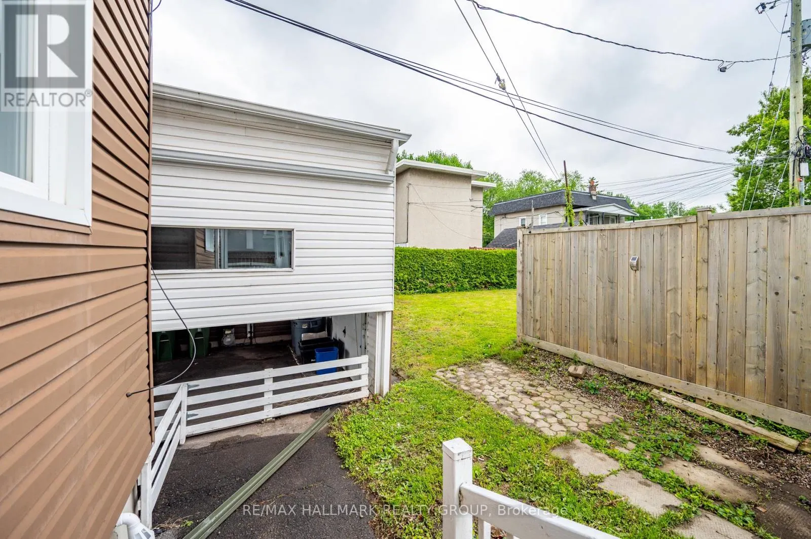 412 MONTREAL ROAD