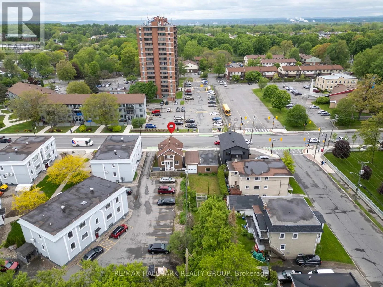 412 MONTREAL ROAD