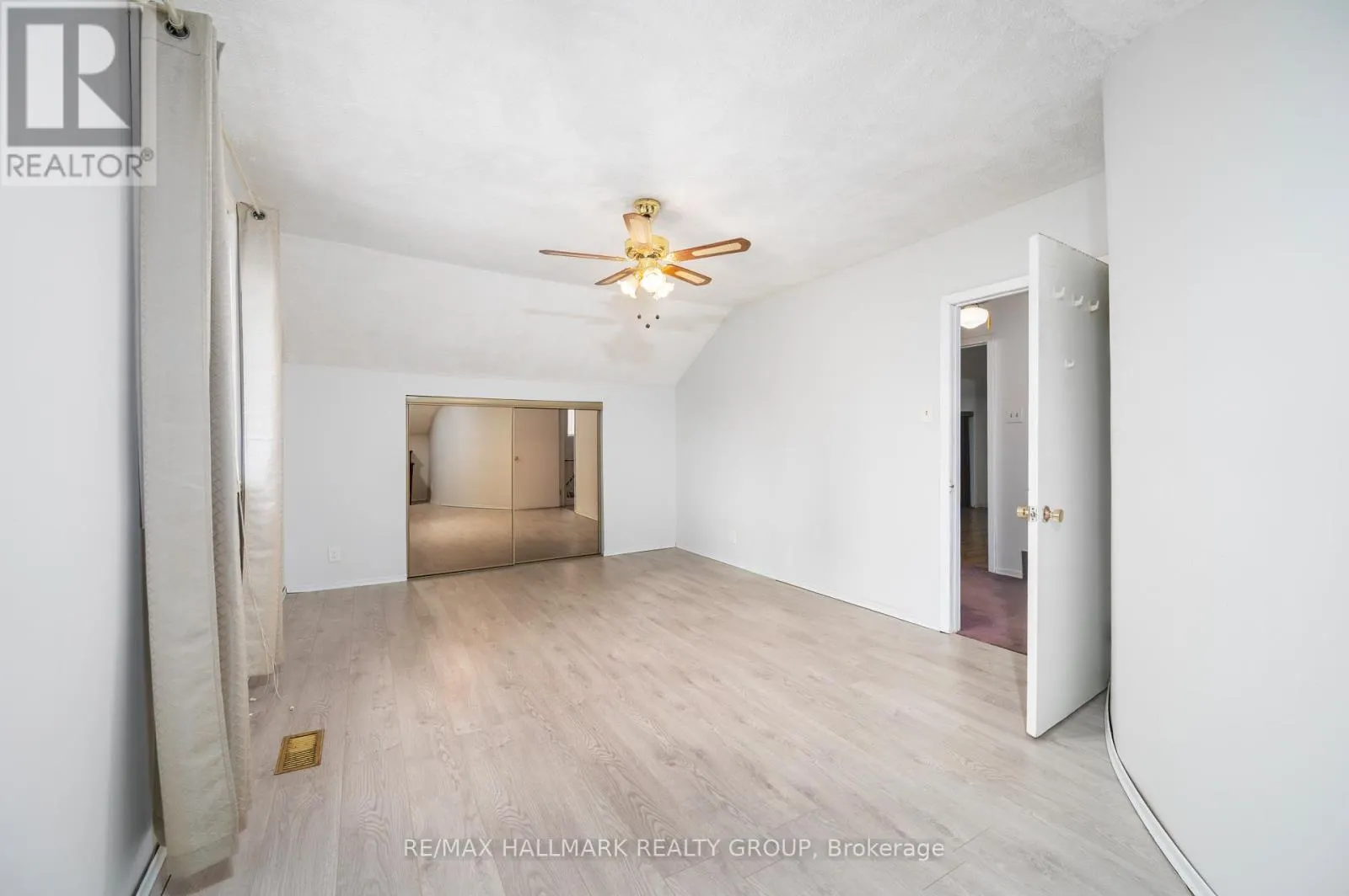 412 MONTREAL ROAD