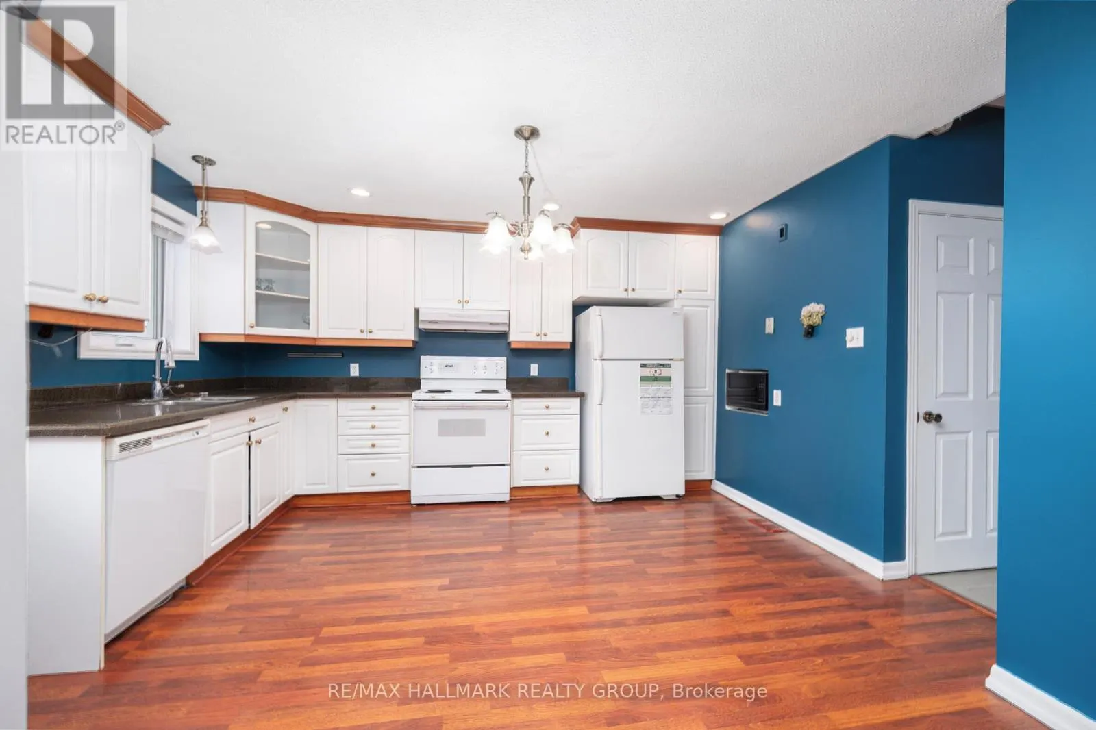 412 MONTREAL ROAD