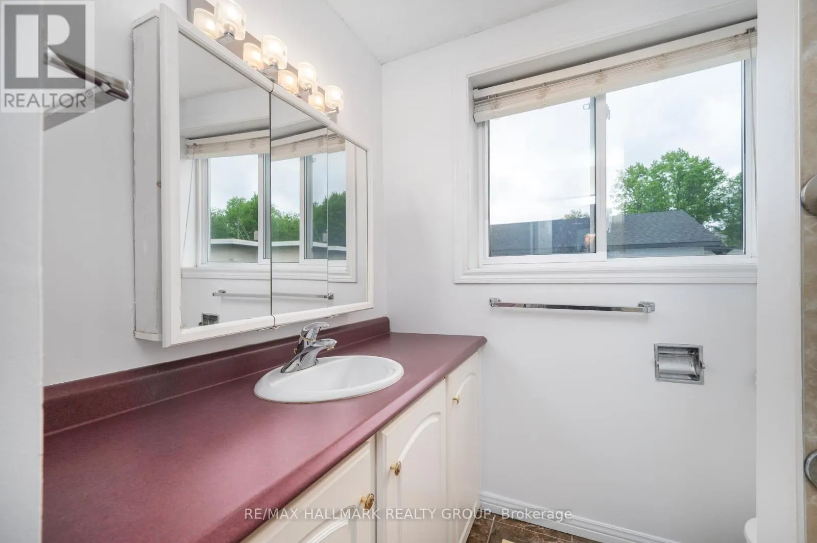 412 MONTREAL ROAD