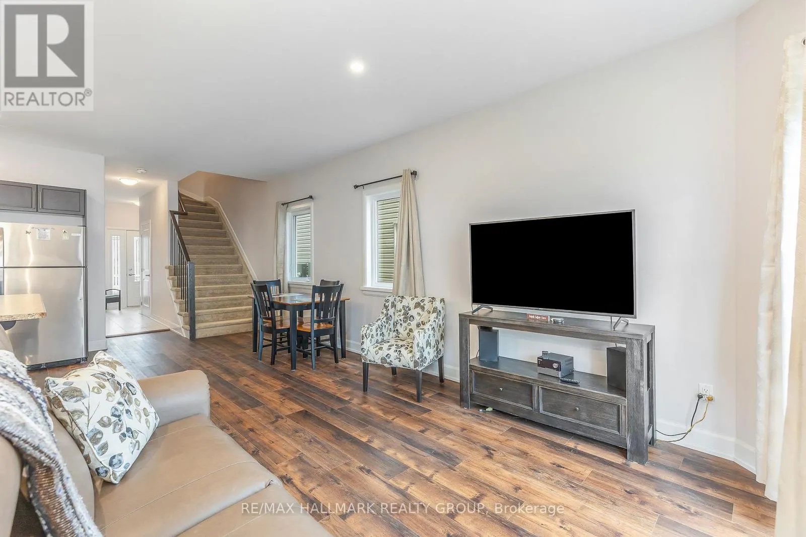 90 VIMY RIDGE CRESCENT