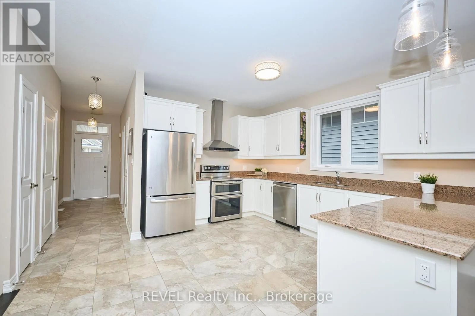 6 - 2848 KING STREET, #6