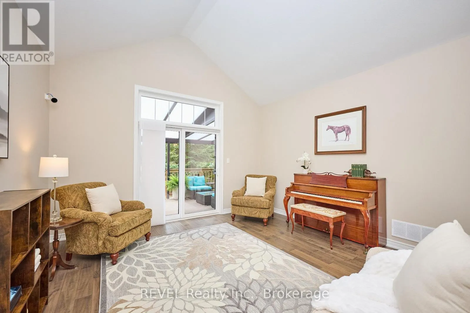 6 - 2848 KING STREET, #6