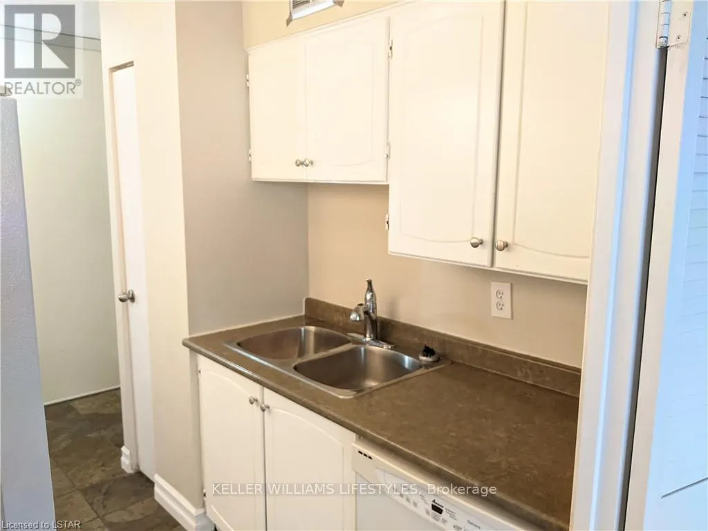 603 - 380 KING STREET, #603