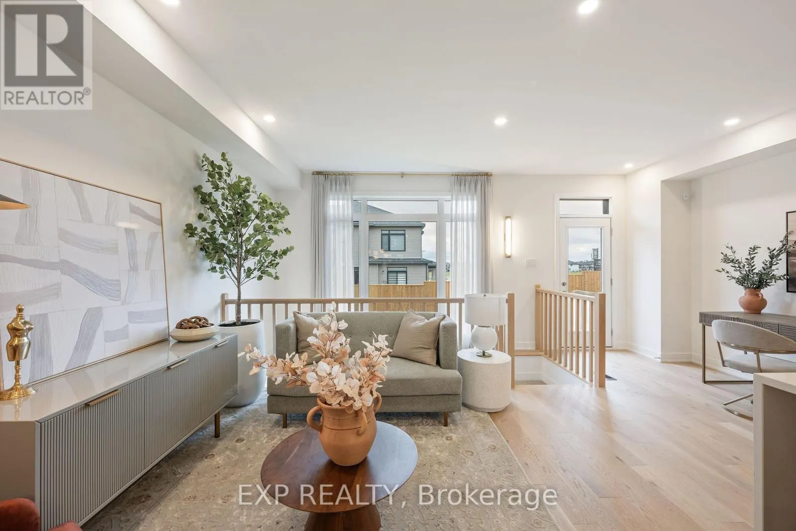 443 HARESFIELD COURT