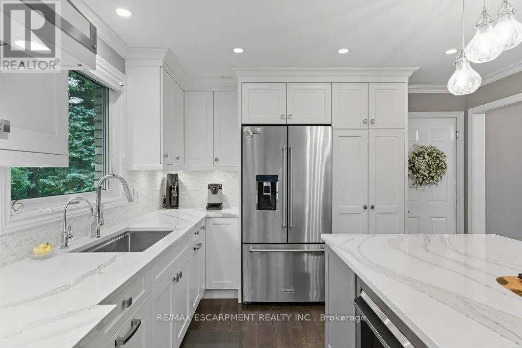 31 ACREDALE DRIVE