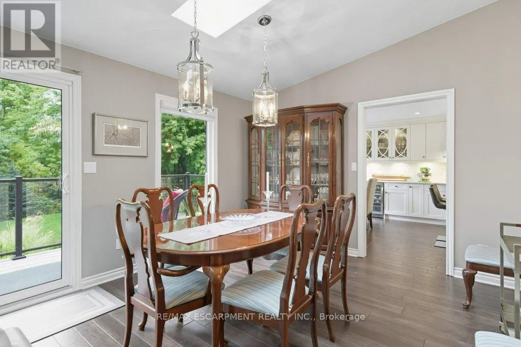 31 ACREDALE DRIVE