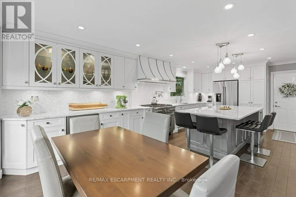 31 ACREDALE DRIVE